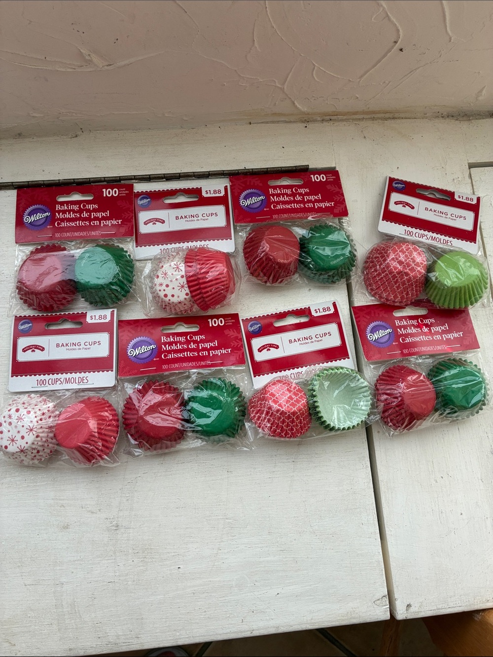 8 Wilton Red, Green & White Holiday Mini Baking Cups - Assorted Patterns